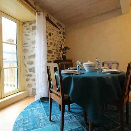 Hébergement de vacances Blesle, 3 Pièces, 5 Personnes - Fr-1-582-18 Blesle