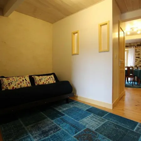 Blesle, 3 Pièces, 5 Personnes - Fr-1-582-18
